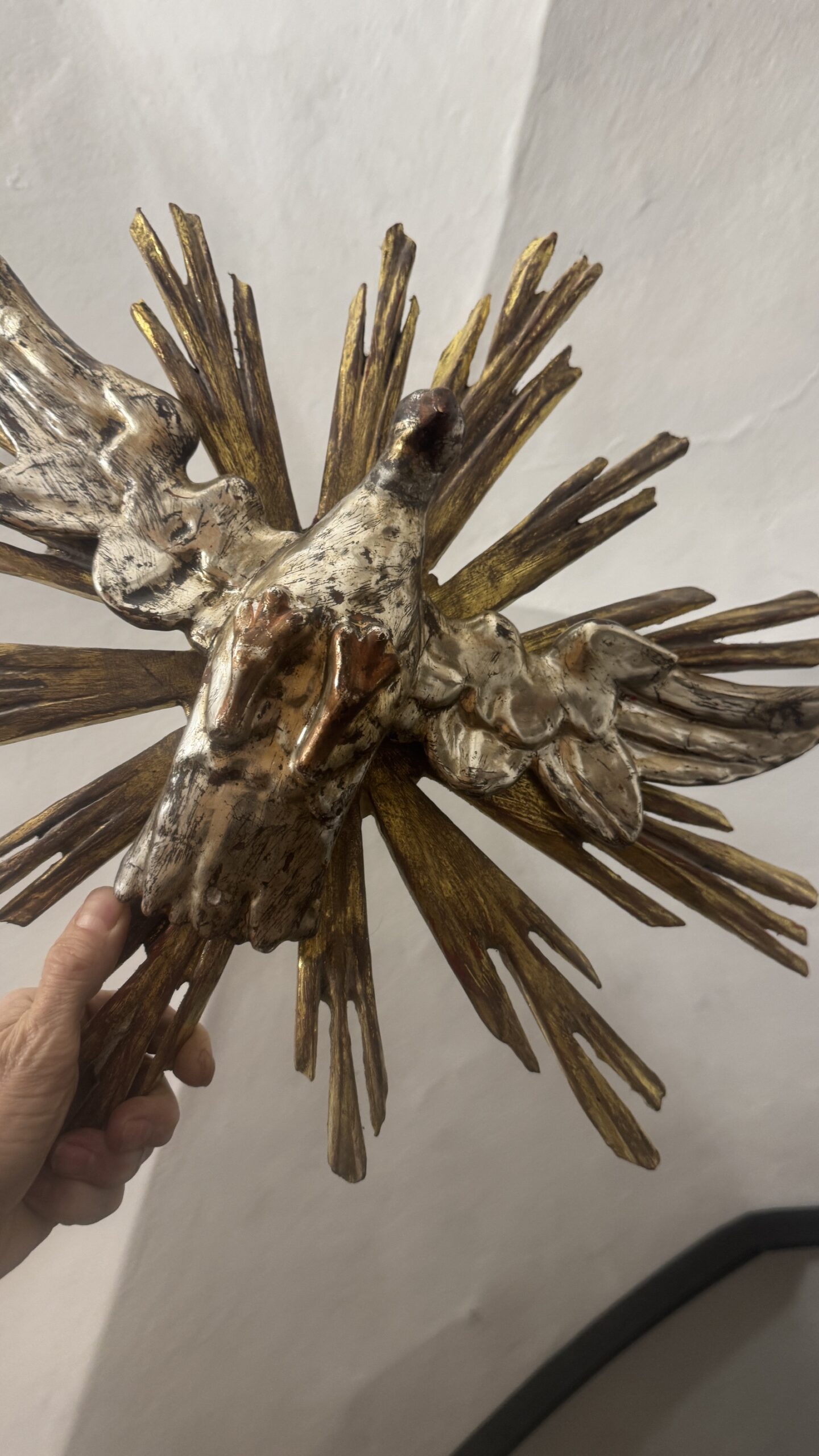 Heilig-Geist-Taube / Strahlenkranz aus Holz – Tirol/Südtirol um 1800