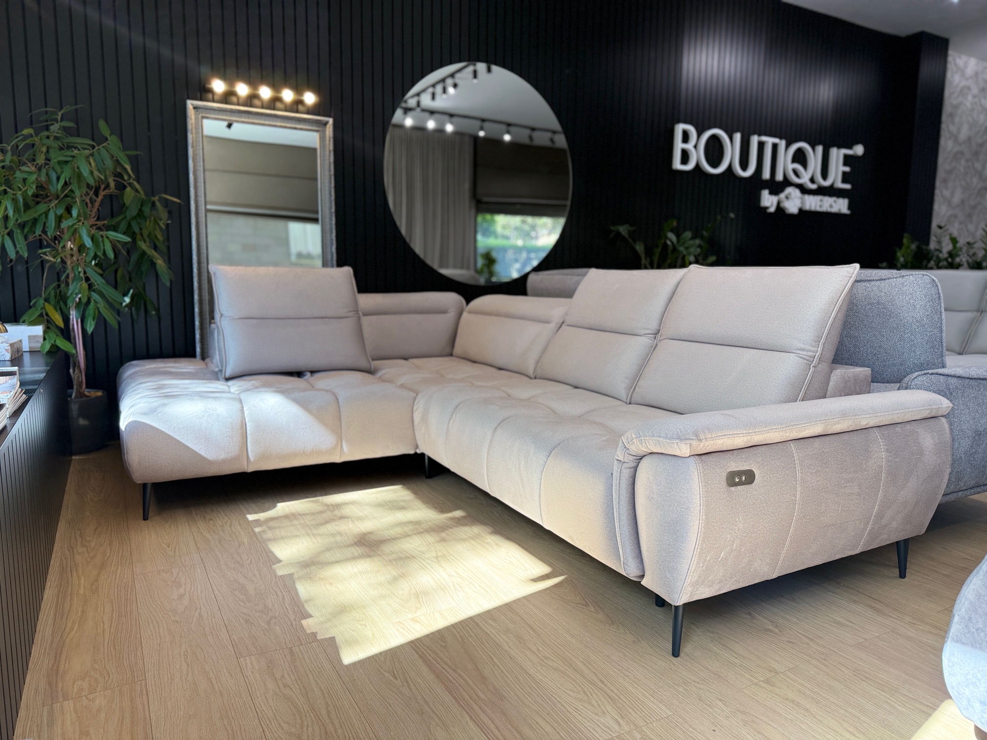 Ecksofa Montana L – modernes Design, tiefer Komfort und elegante Details