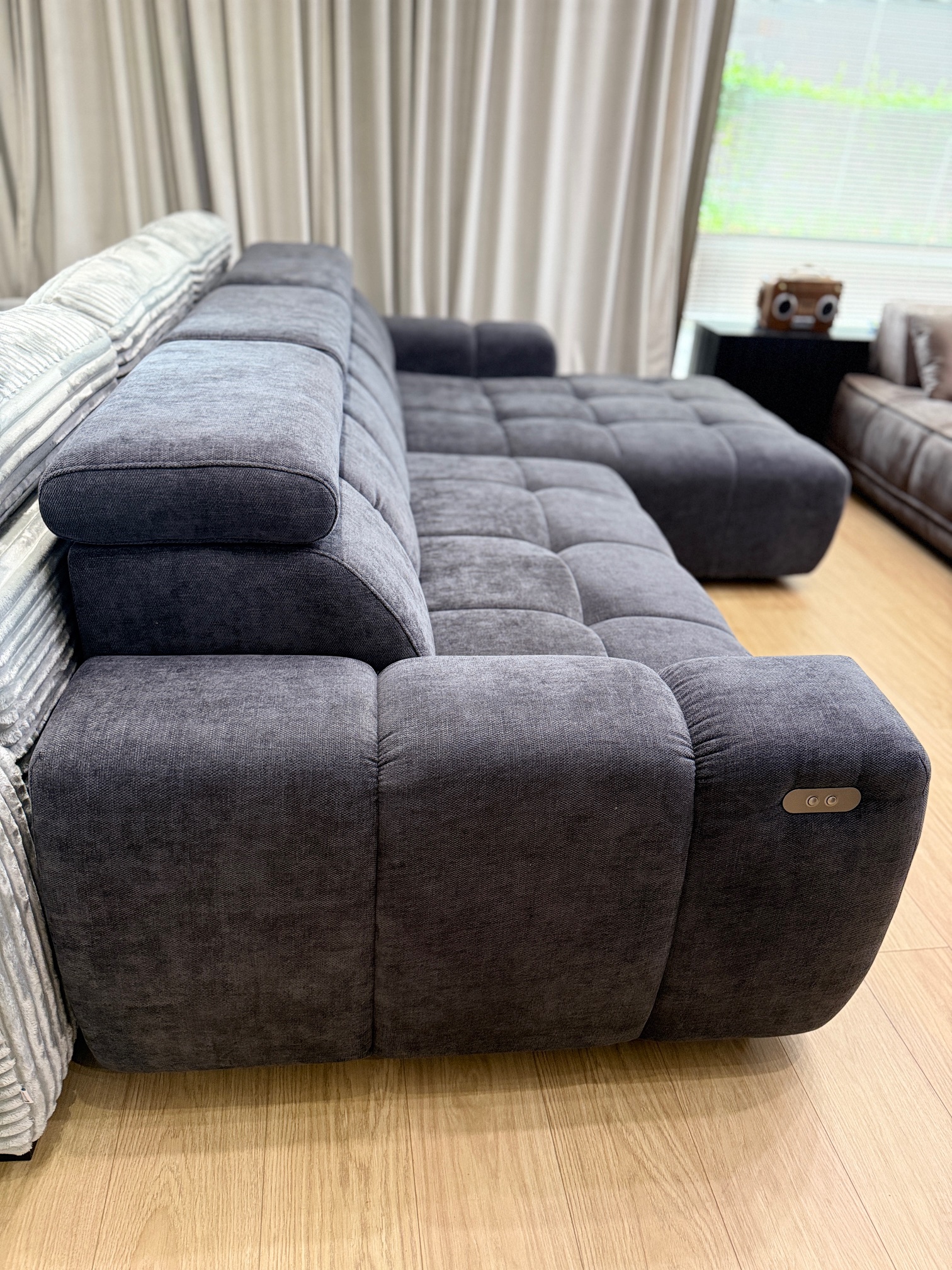 Ecksofa Enzo S – modernes Design, maximaler Komfort und intelligente Funktionen