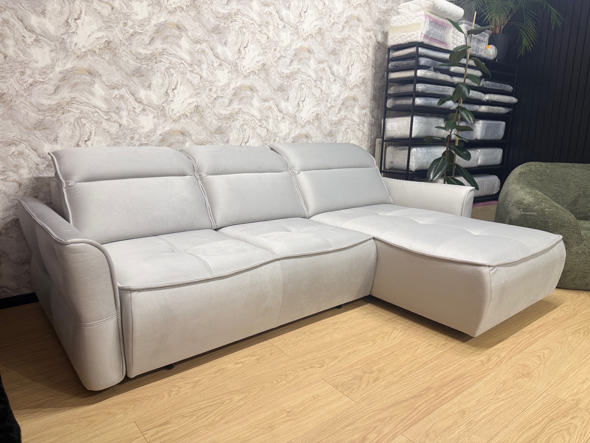 Ecksofa Murillo Mini – kompakter Komfort, moderne Funktionen und sofort verfügbar