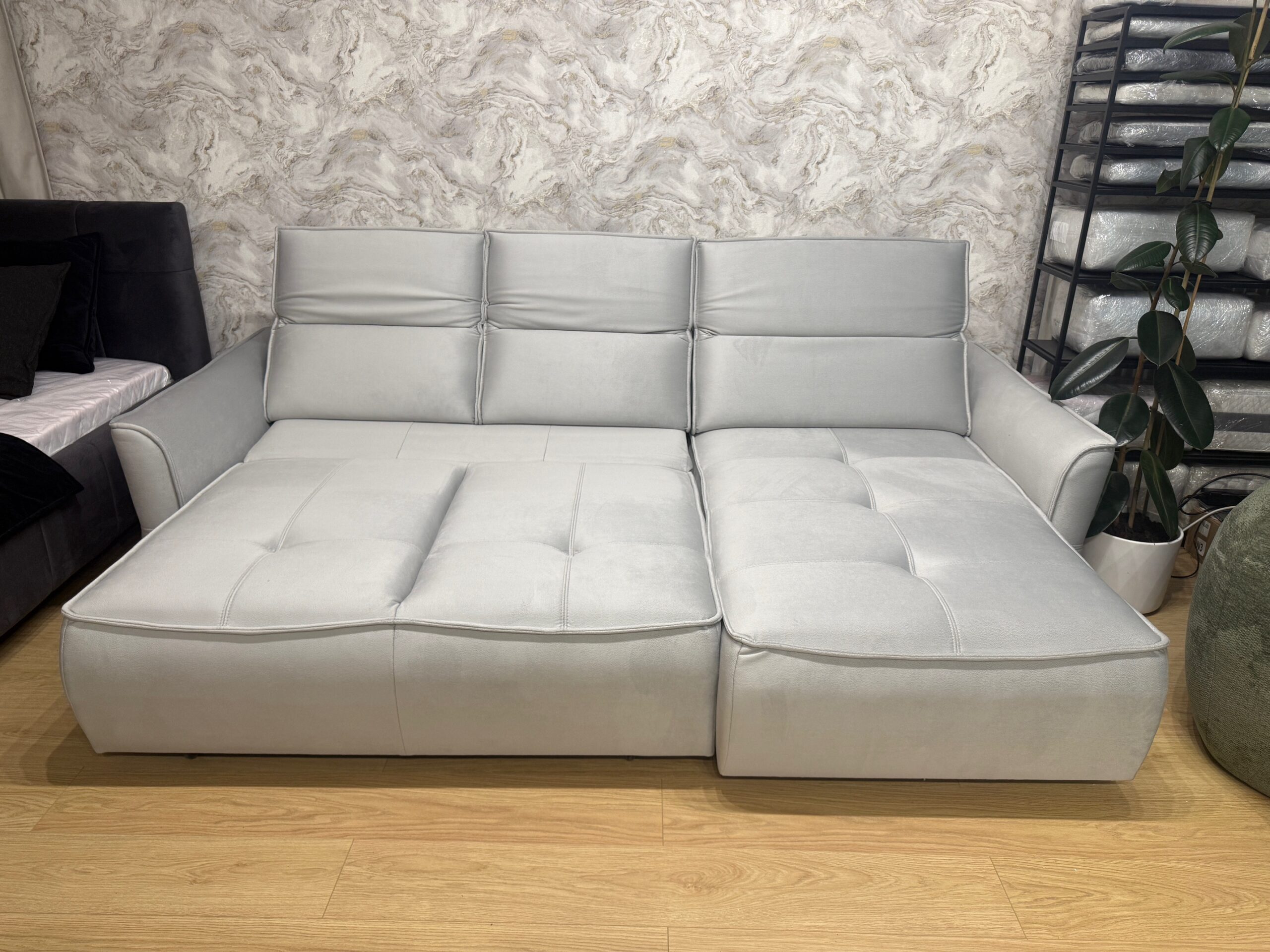 Ecksofa Murillo Mini – kompakter Komfort, moderne Funktionen und sofort verfügbar