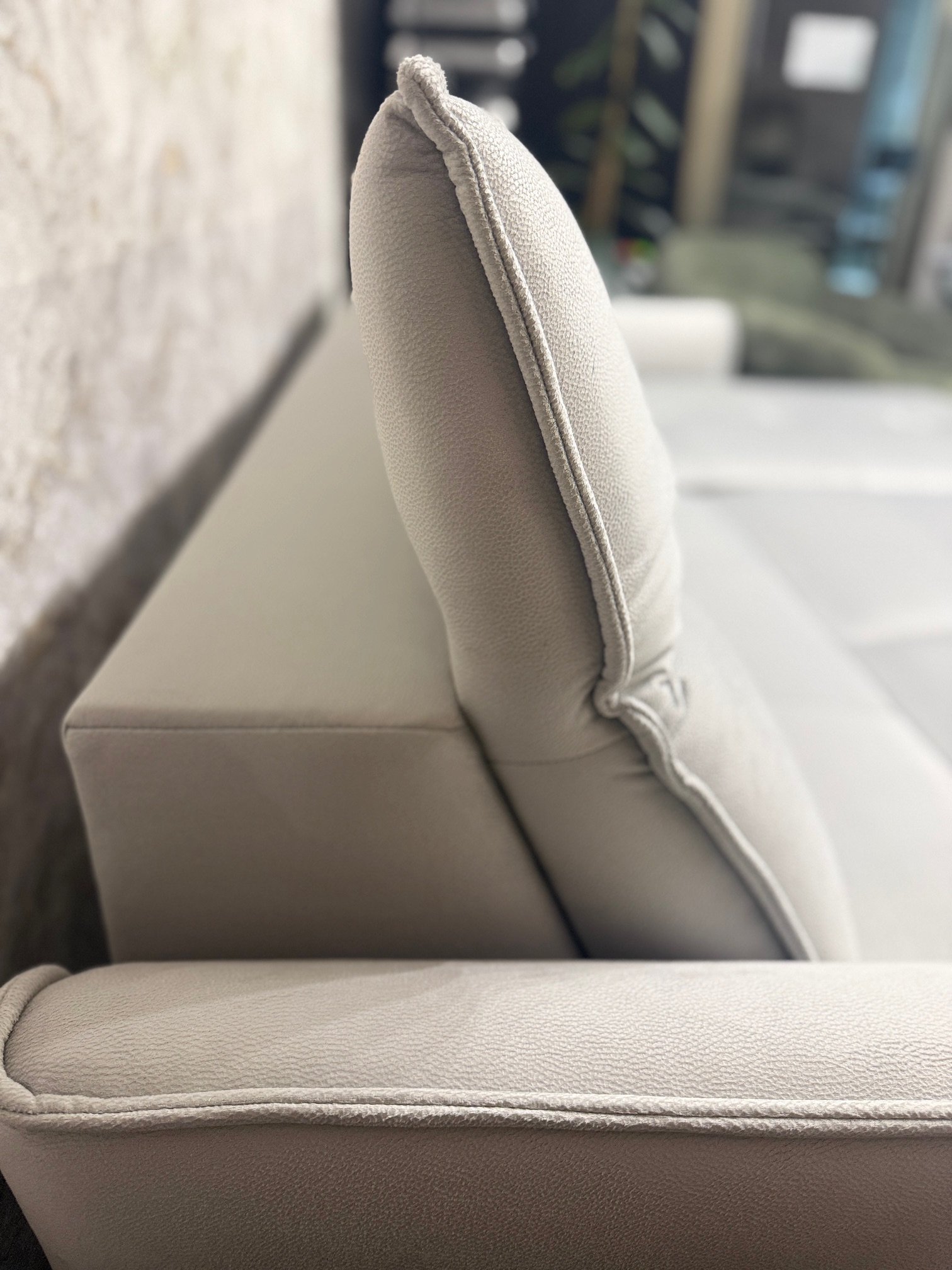 Ecksofa Murillo Mini – kompakter Komfort, moderne Funktionen und sofort verfügbar