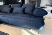 Ecksofa Seledo Mini – modernes Design und technologischer Komfort in elegantem Schwarz