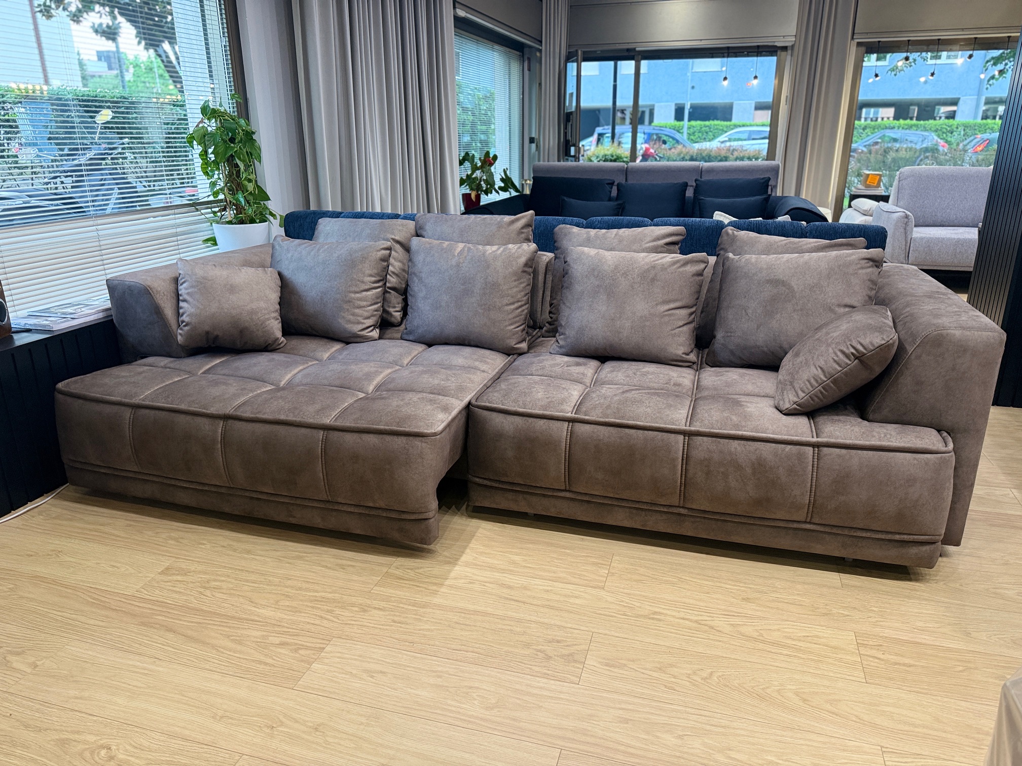 Tiga Big Sofa – moderner Komfort und intelligente Relax-Funktionen