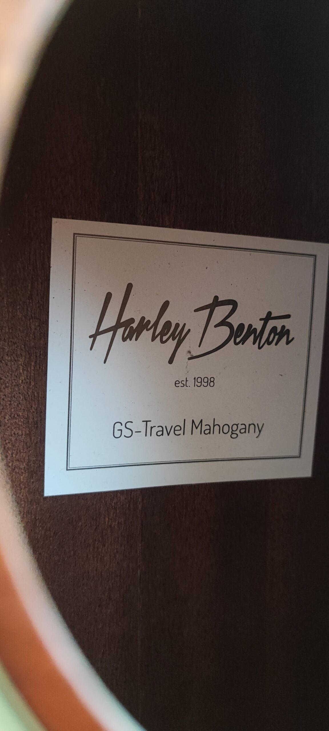 Harley Benton GS-Travel Mahogany Reisegitarre inkl. Gigbag – Sehr guter Zustand