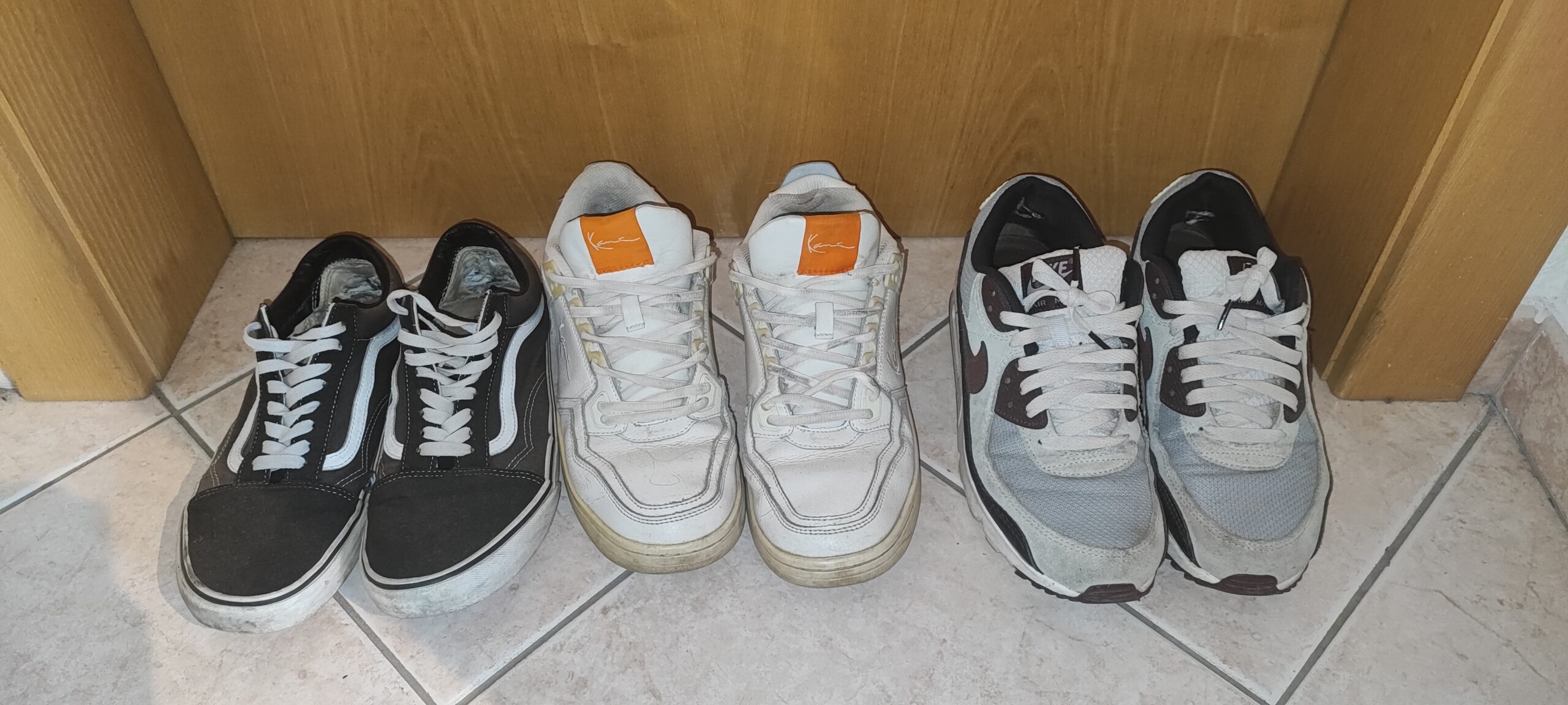 3 Paar Sneaker Gr. 43/44 – Vans, Nike & Karl Kani – Paketpreis