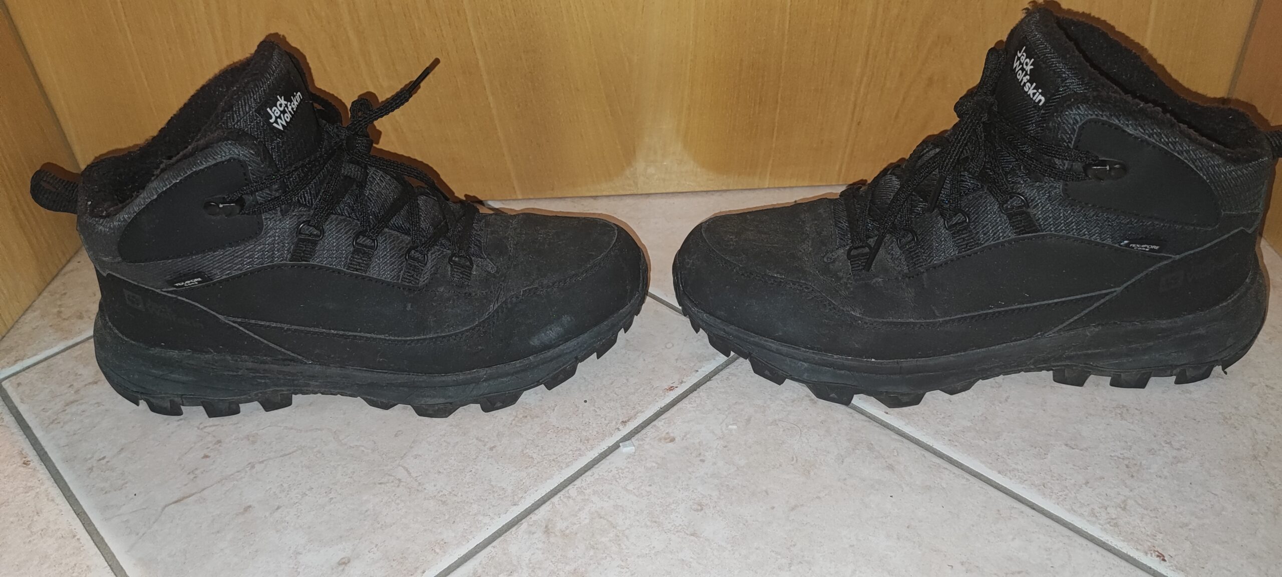 Jack Wolfskin Wanderschuhe / Trekkingschuhe – Gr. 44 – Schwarz