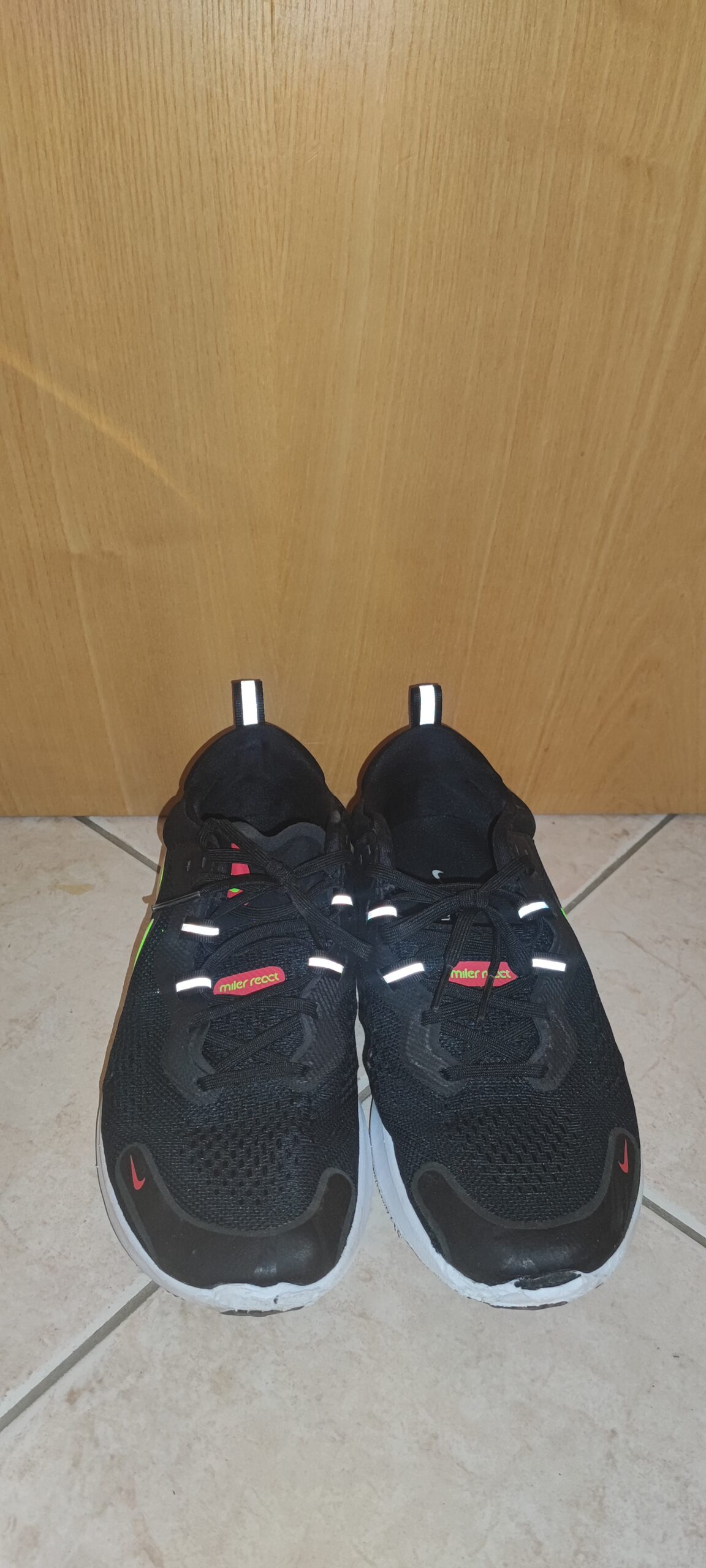 Laufschuhe Nike Gr. 42,5