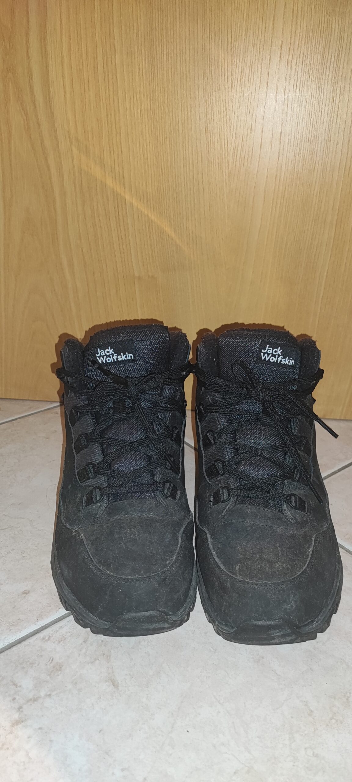 Jack Wolfskin Wanderschuhe / Trekkingschuhe – Gr. 44 – Schwarz