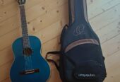 Gitarre: Ortega Konzertgitarre R121SNOC inkl. Original Gigbag – Blau – Sehr guter Zustand