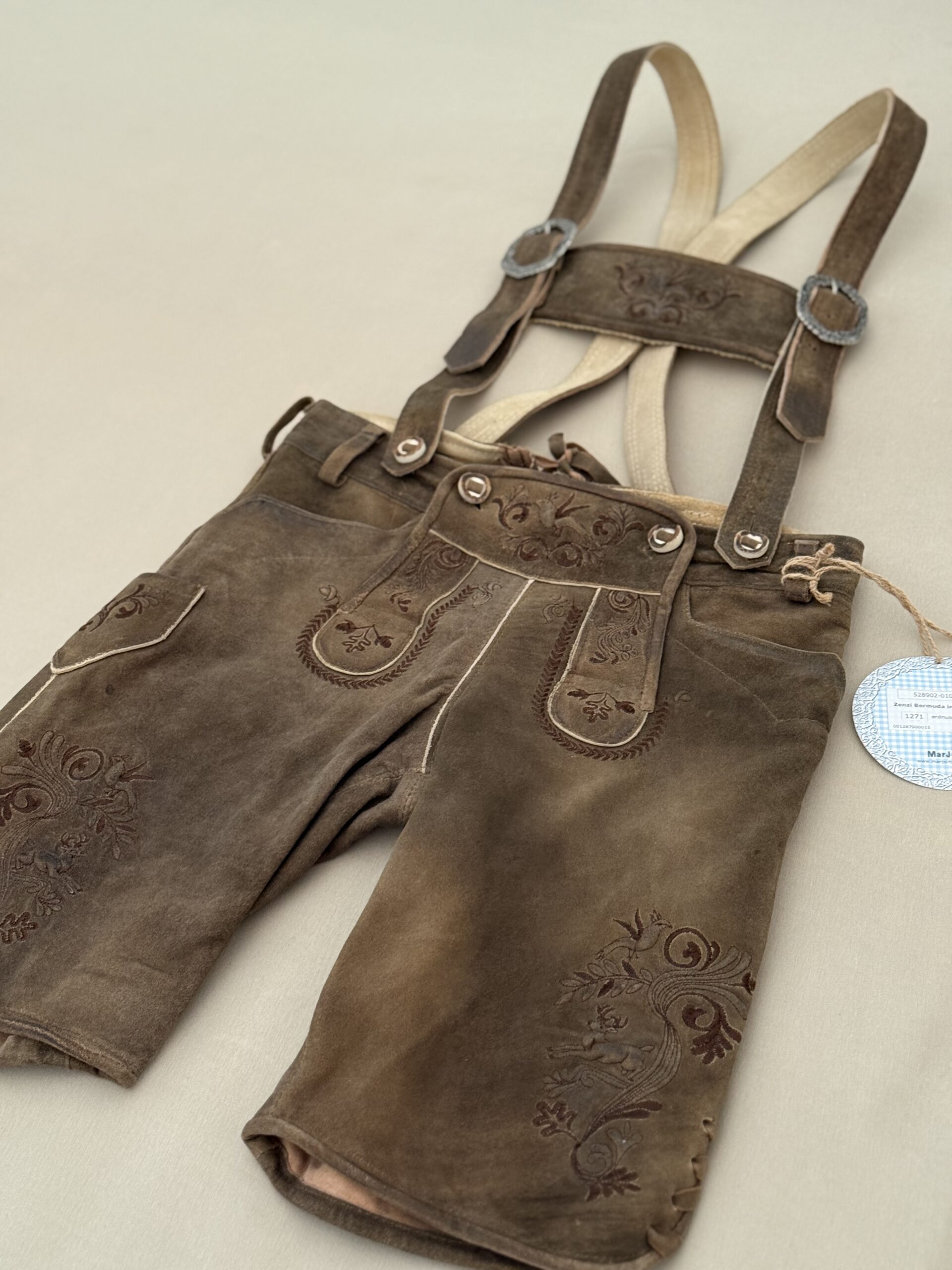 Nie getragene Lederhose