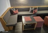 Tische, Stühle, Buffet, Theke, Couch ab sofort kurzfristig günstig zu verkaufen