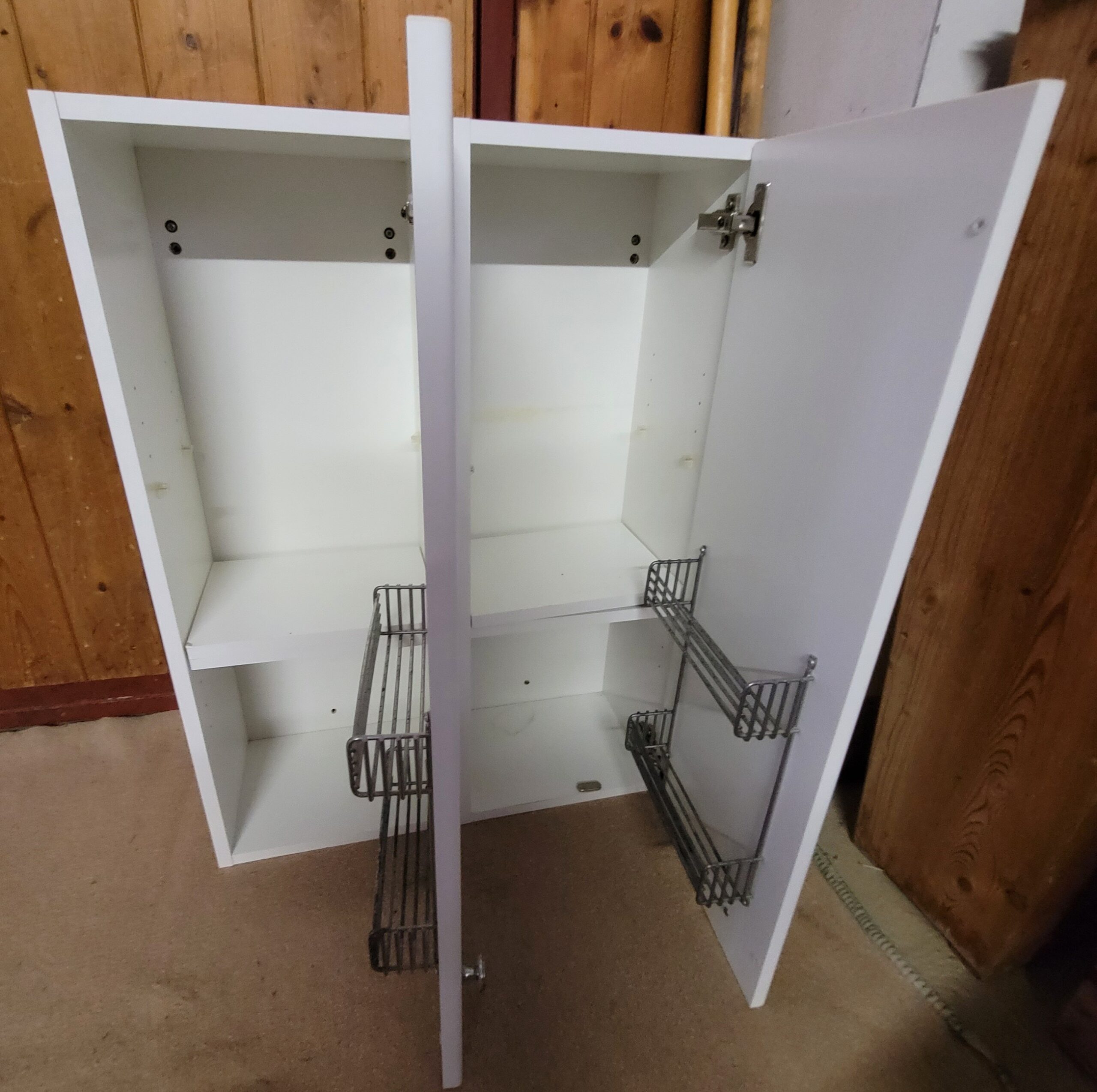Verkaufe verschiedene Badmöbel+Sanitärobjekte/Vendo vari elementi e arredo per il bagno