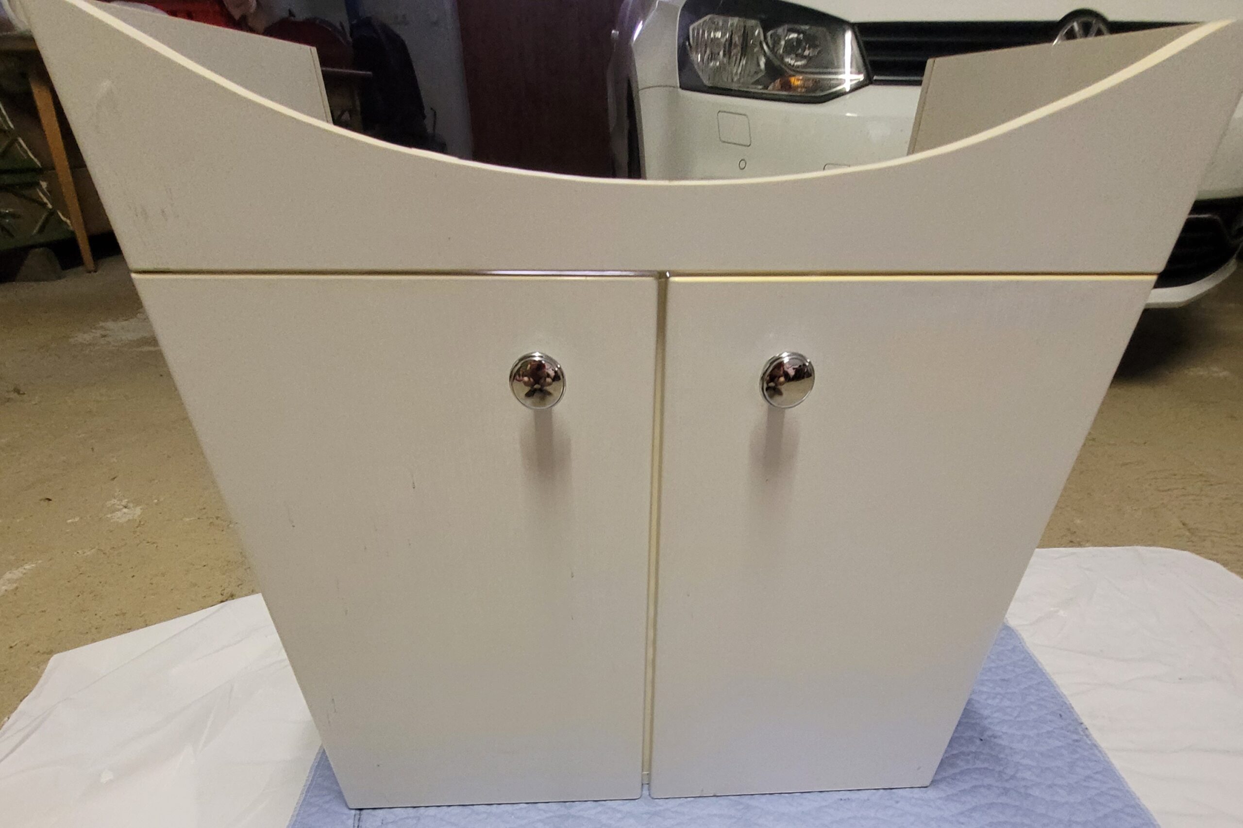 Verkaufe verschiedene Badmöbel+Sanitärobjekte/Vendo vari elementi e arredo per il bagno