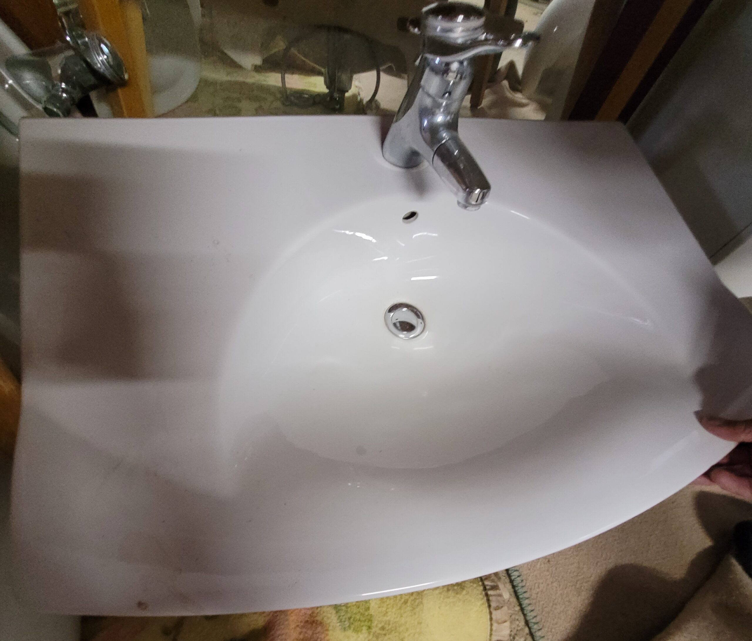 Verkaufe verschiedene Badmöbel+Sanitärobjekte/Vendo vari elementi e arredo per il bagno