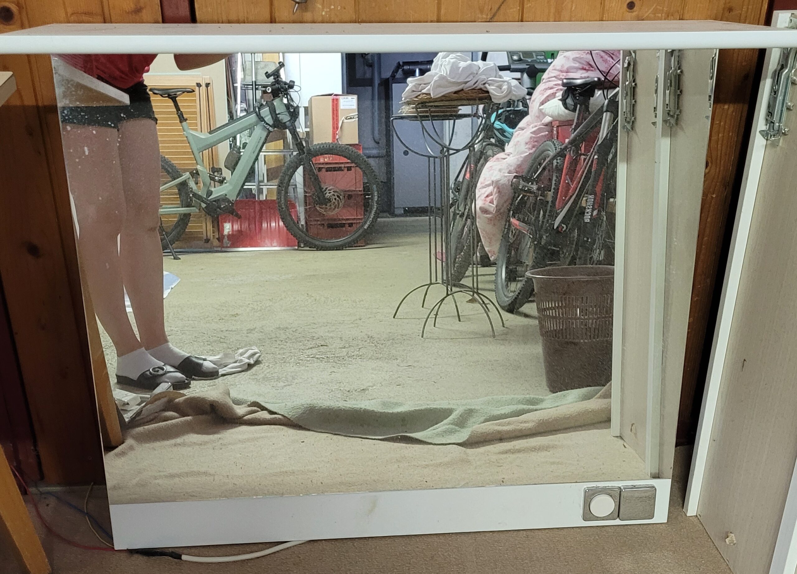 Verkaufe verschiedene Badmöbel+Sanitärobjekte/Vendo vari elementi e arredo per il bagno