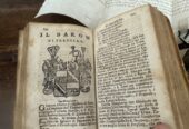 Kurioses Konvolut, antikes Buch und Pergamenturkunden