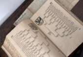 Hochwertiges Konvolut, großes antikes Wappenbuch, Pergament mit intakter Siegelkapsel und Wappen u.m.