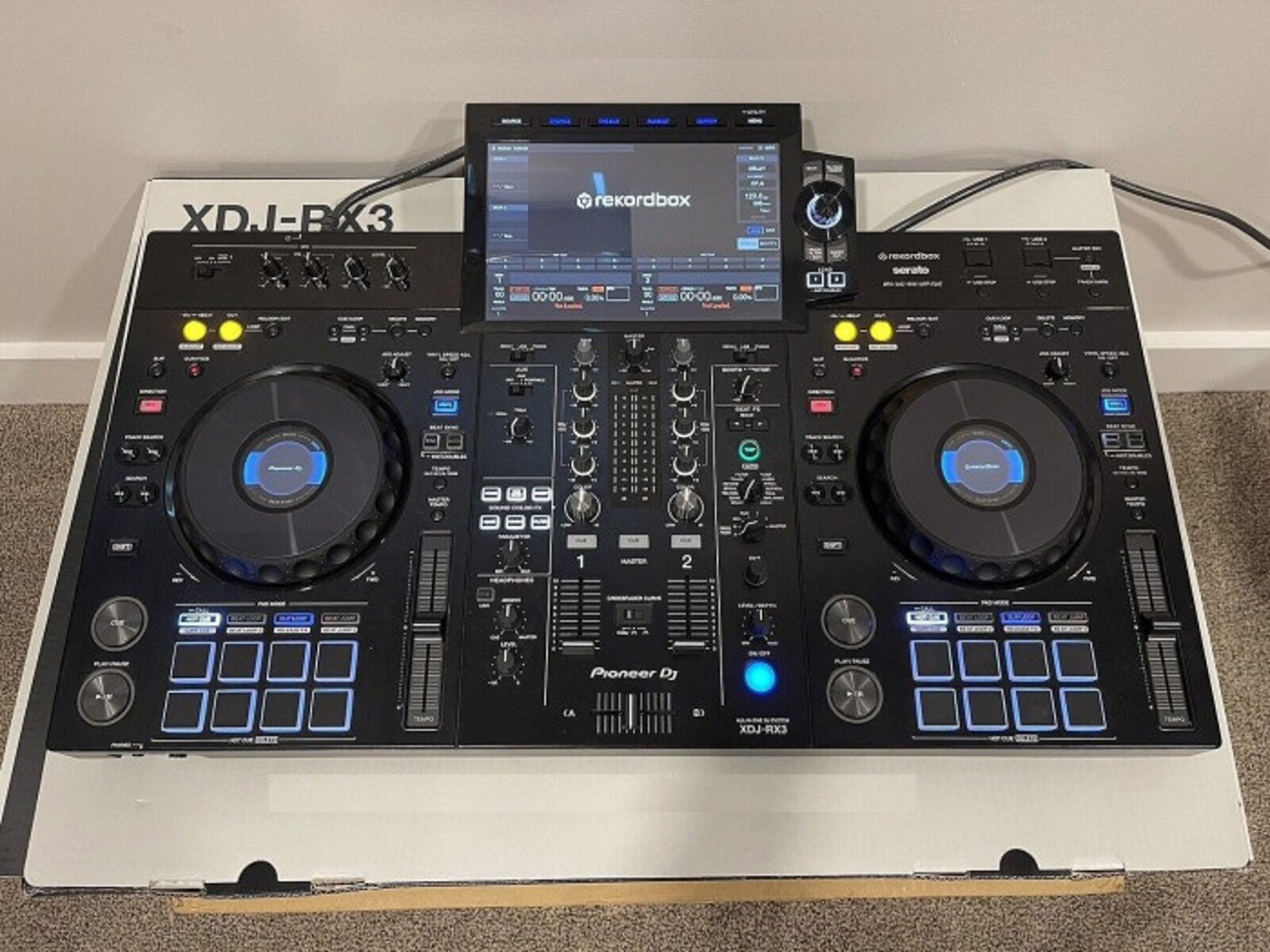 AlphaTheta XDJ-AZ, AlphaTheta OMNIS-DUO, Pioneer DJ OPUS-QUAD, Pioneer DJ XDJ-RX3, Pioneer XDJ-XZ, Pioneer DJ DDJ-FLX10, AlphaTheta CDJ-3000X, Pioneer CDJ-3000