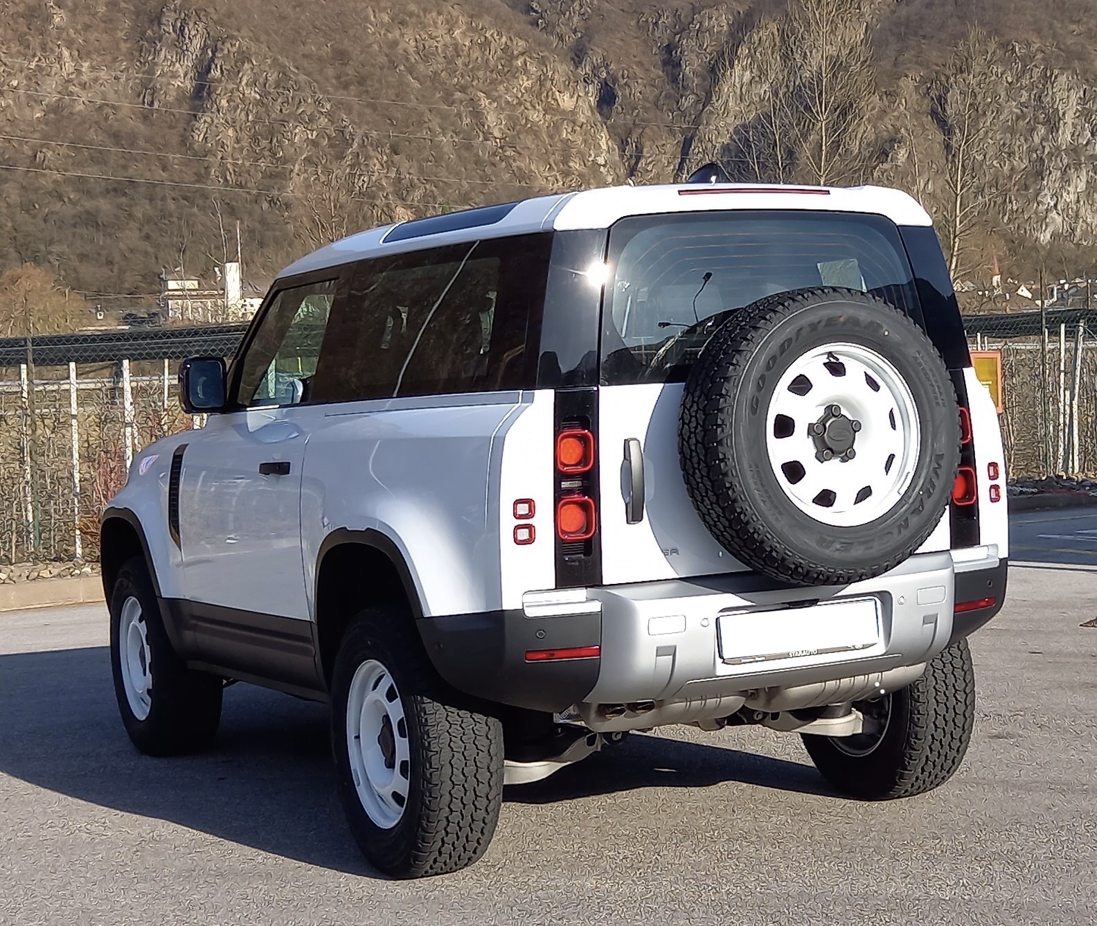 Verkaufe Land Rover Defender 90
