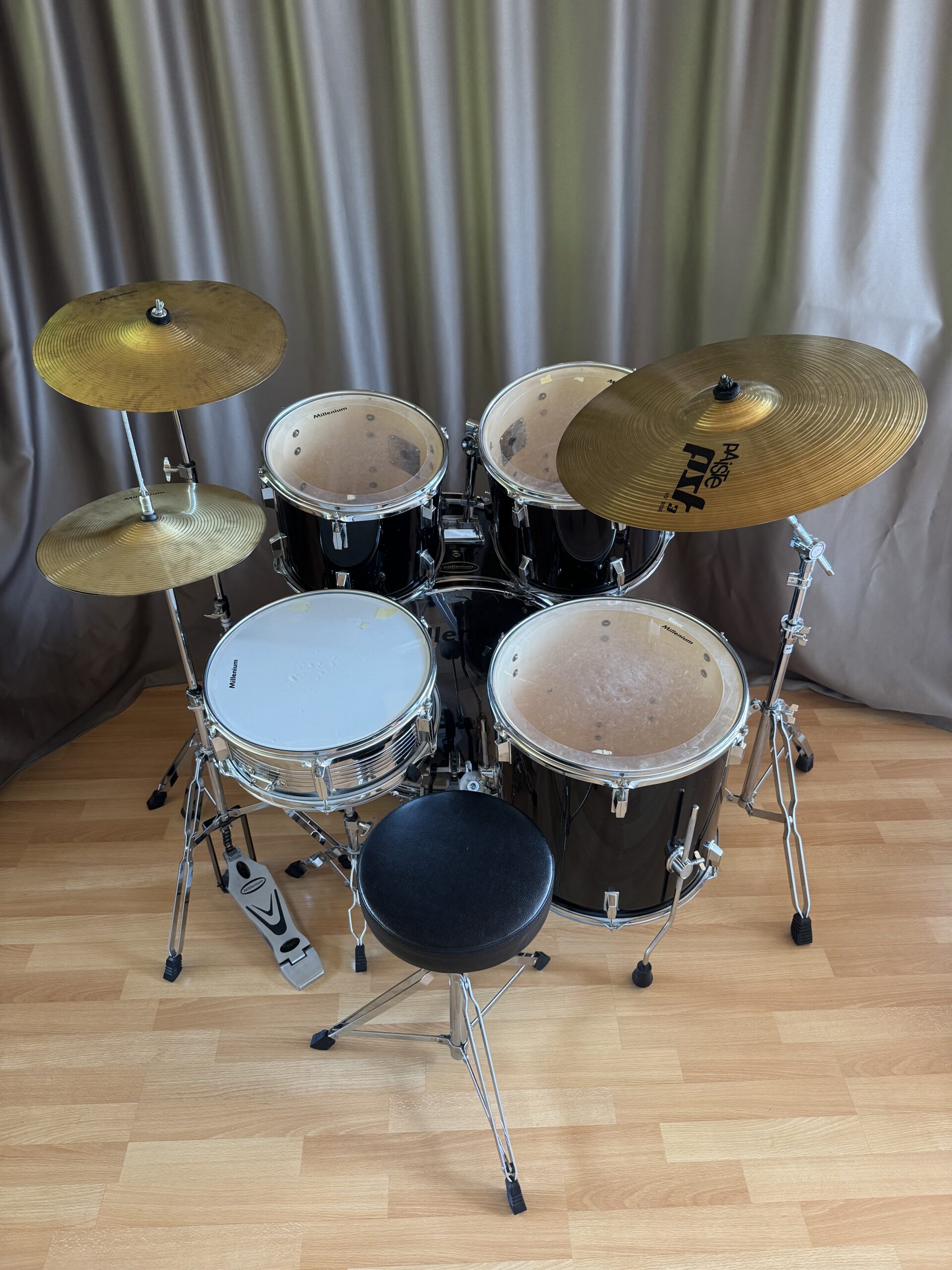 Millennium Drumset 5-teilig inkl. Paiste PST3 Becken + Hardware