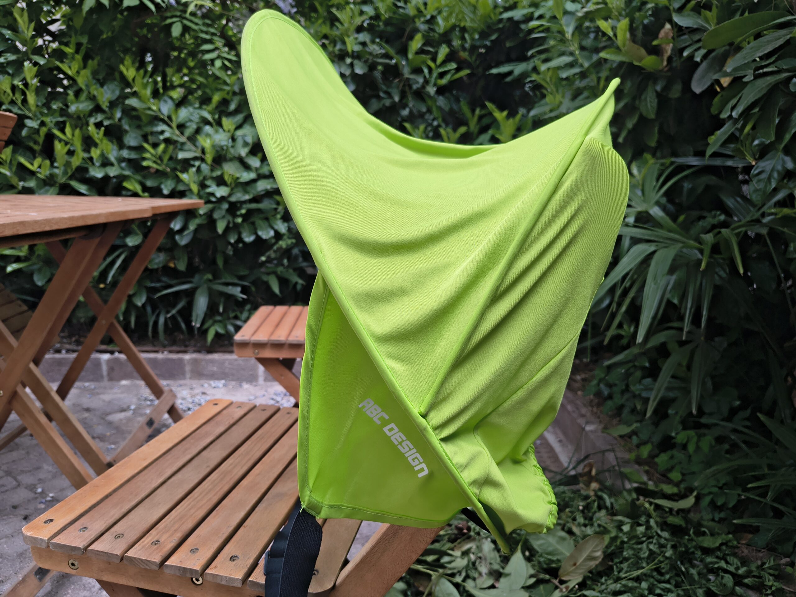 Universal Sonnenschutz (Kinderwagen/Autokindersitz)