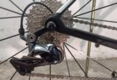 Top rennrad 58″ Gr. L Rennrad Dura Ace 7,4kg Ksyrium usw