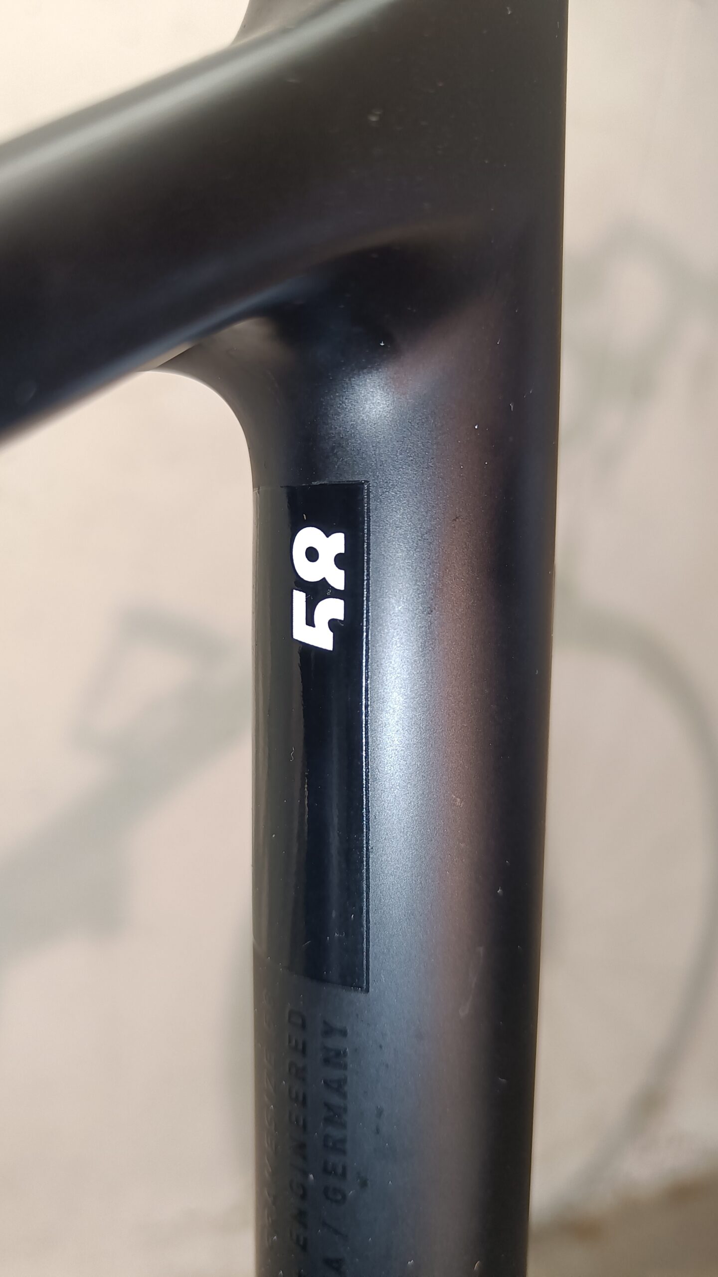 Top rennrad 58″ Gr. L Rennrad Dura Ace 7,4kg Ksyrium usw