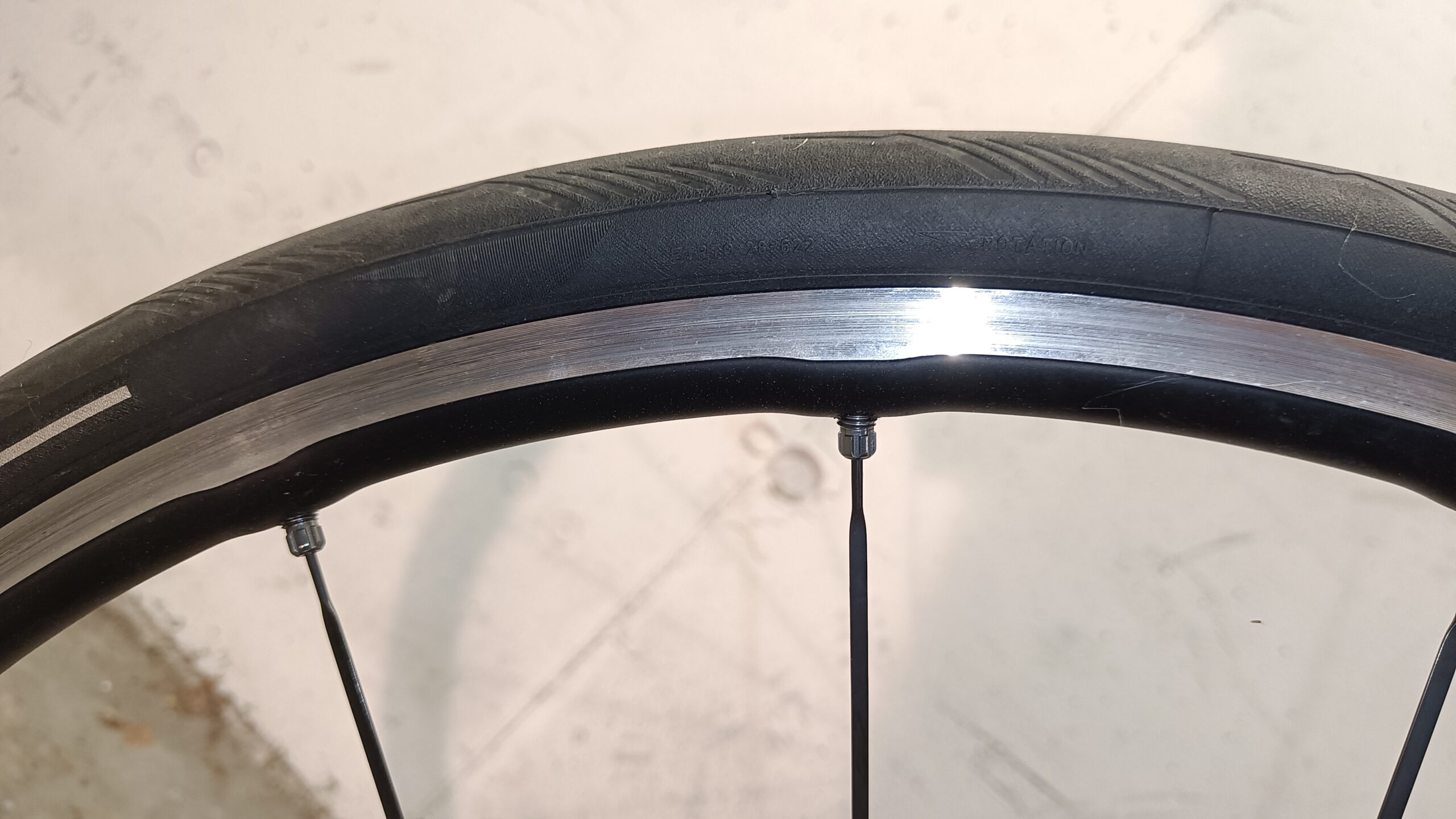 Top rennrad 58″ Gr. L Rennrad Dura Ace 7,4kg Ksyrium usw