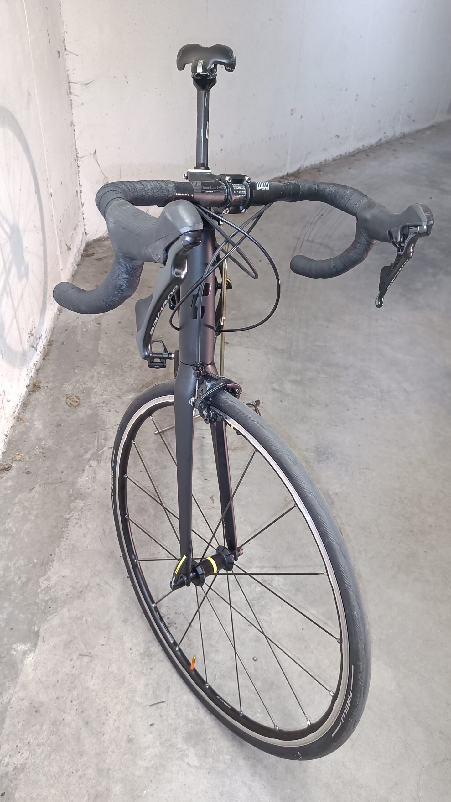 Top rennrad 58″ Gr. L Rennrad Dura Ace 7,4kg Ksyrium usw