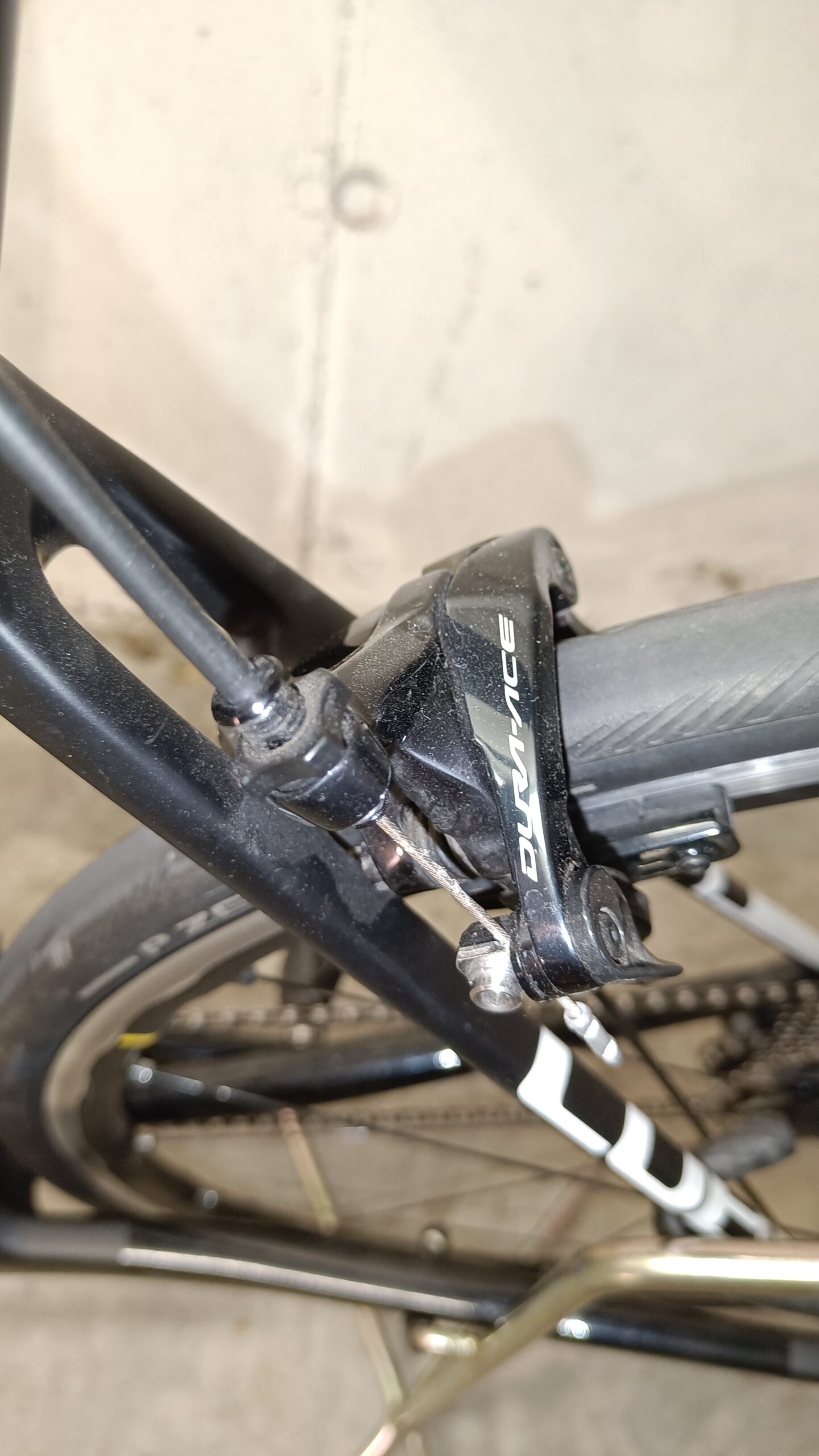 Top rennrad 58″ Gr. L Rennrad Dura Ace 7,4kg Ksyrium usw