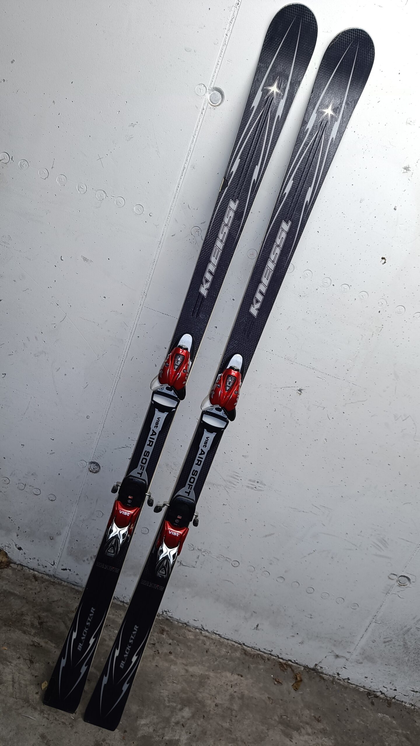 KNEISSL SKI CARVING MIT TOP BINDUNG!!