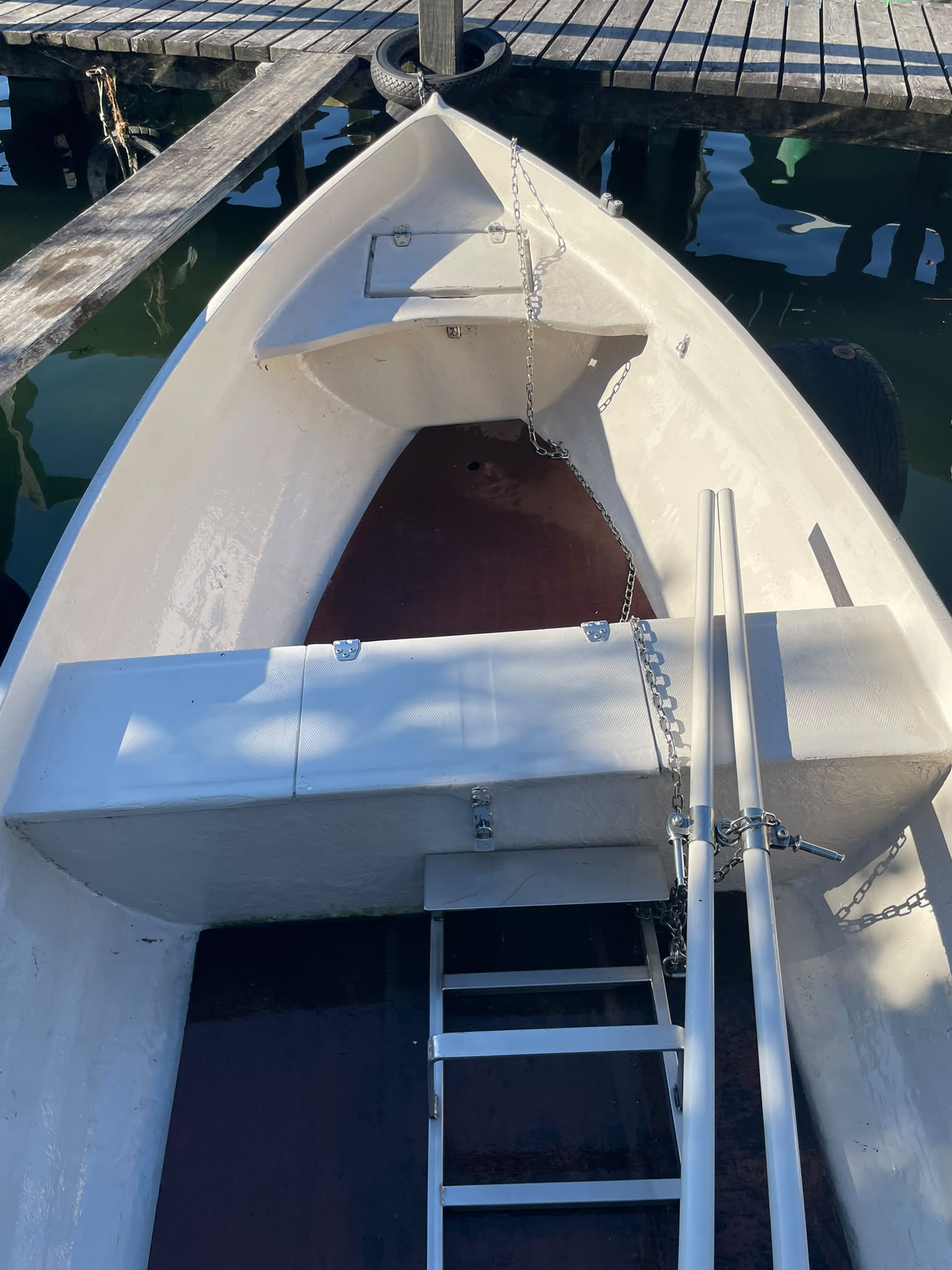 Gut erhaltenes Ruderboot mit Zubehör – 4,5 m